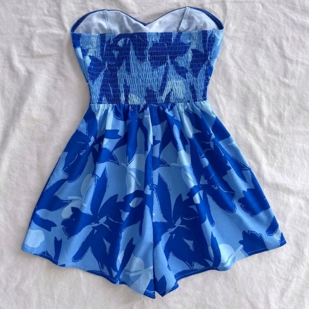 Dreamara Women's Watercolor Silhouette Print Twist Front Backless Romper - Picture 2 of 7